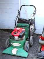 WALK BEHIND LAWN VAC