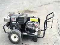 MI-T-M PRESSURE WASHER 2500 PSI