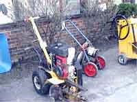 TRENCHER 18"L X 4"W